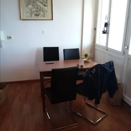 Apartment With Balcony Near City Centar Apartment *